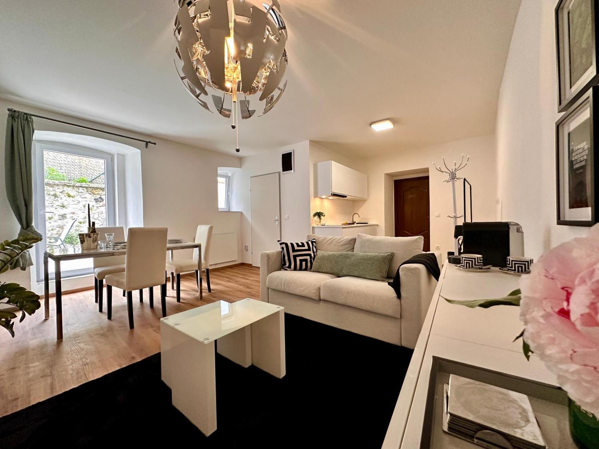 Schoene Ferienwohnung Schottwien エクステリア 写真
